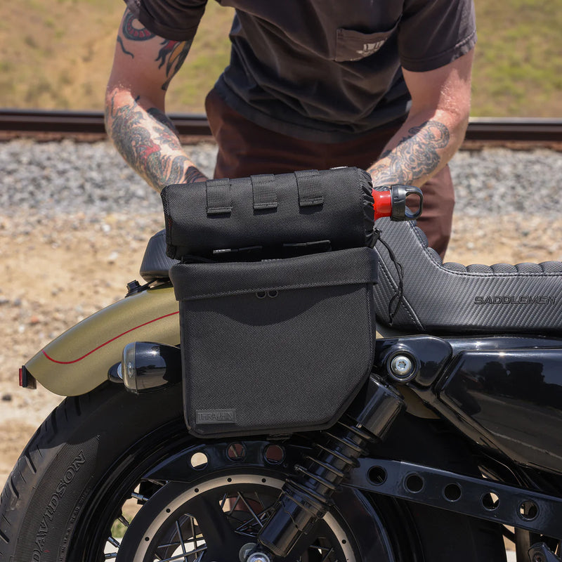 Thrashin Supply Mini Essential 8L sæt motorcykeltasker til overkastning