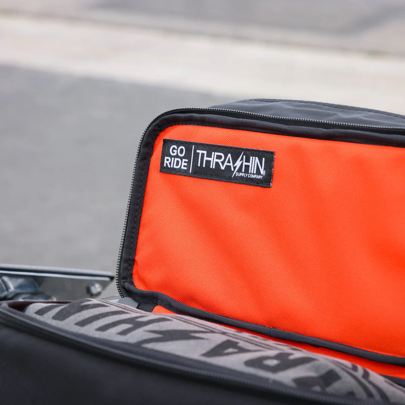 Thrashin Supply Essential Base 10L Throw-Over motorcykeltaske-sæt