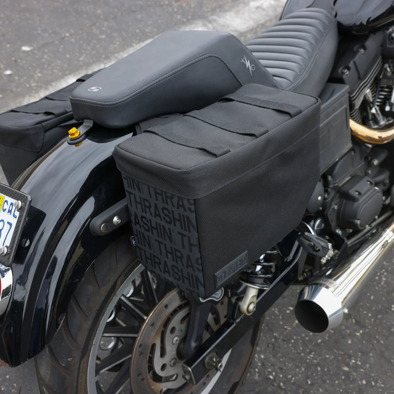 Thrashin Supply Escape Base 18L sæt motorcykeltasker til at smide over