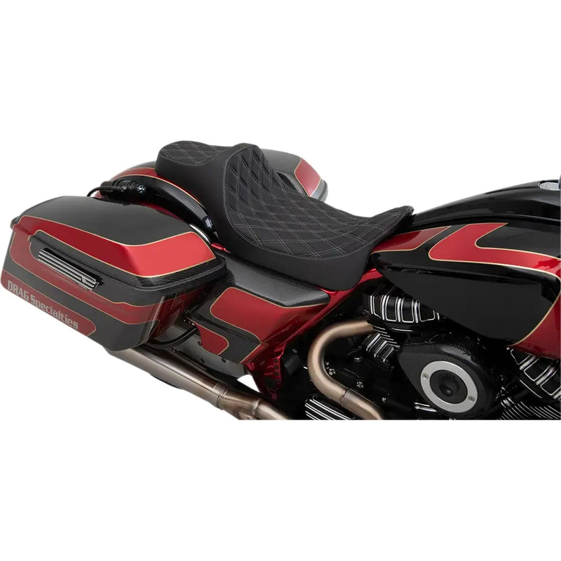 Drag Specialties Predator III sæde med udvidet rækkevidde til Harley 